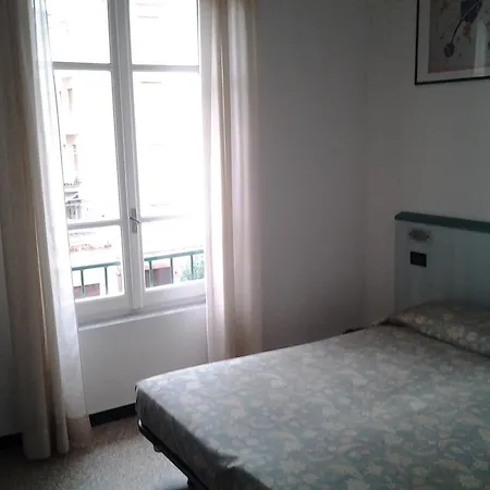 Lady Susanna Otel Varazze