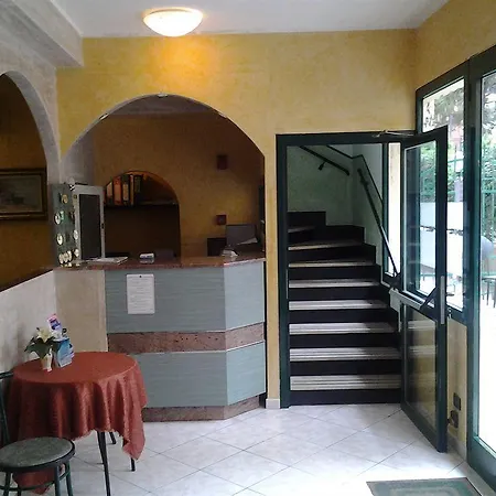 Lady Susanna Hotel Varraze